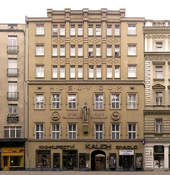 Church Pension Praha - Husuv Dum Exterior photo